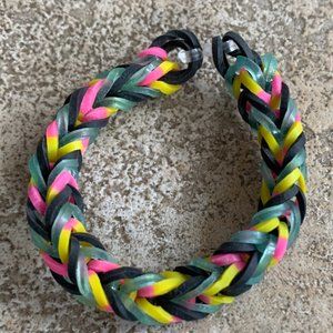 Black, Green, & Yellow Fishtail Bracelet